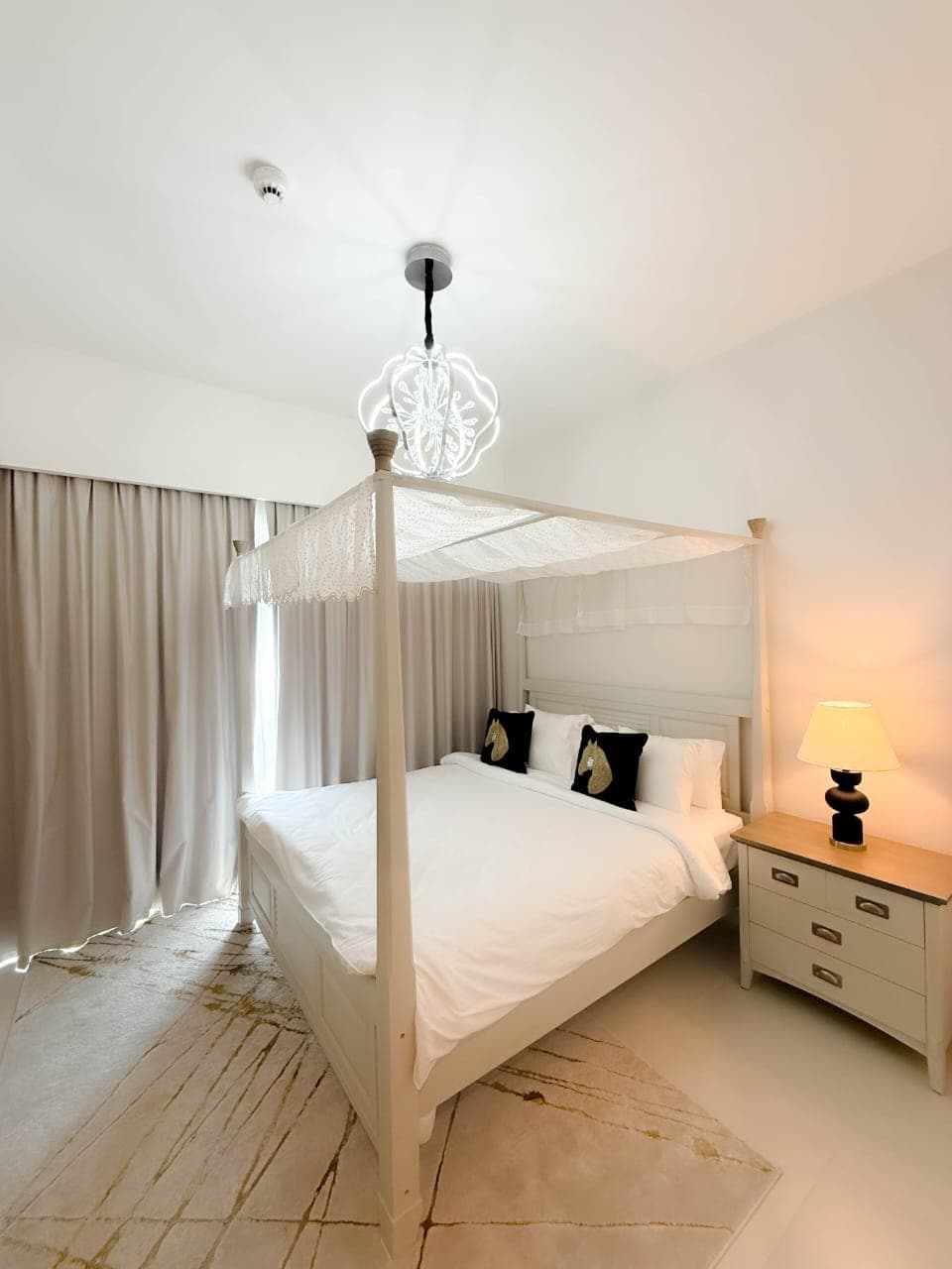 1 Bedroom Apartment for 2 from AED 495 | Burj Royale — photo 2