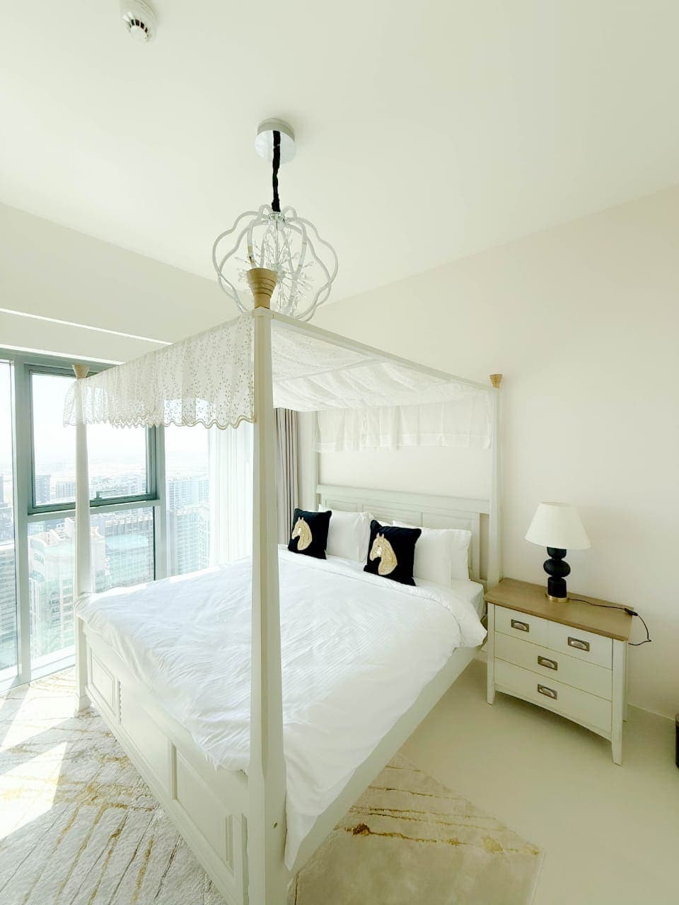 1 Bedroom Apartment for 2 from AED 495 | Burj Royale