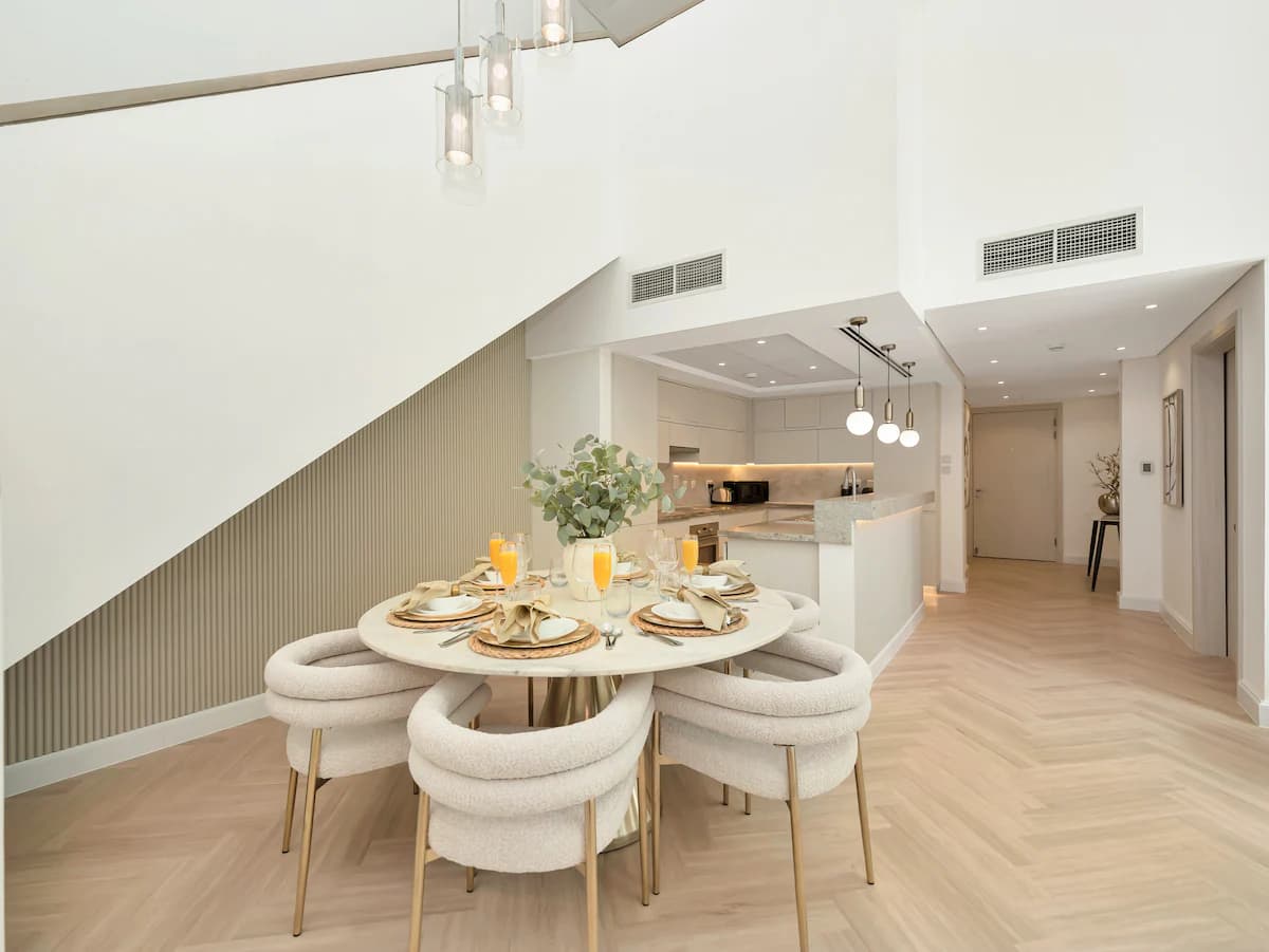 3 Bedroom Furnished Apartment | The Lofts — photo 4
