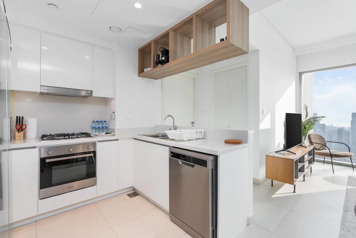 2 Bedroom Apartment, 4 Beds, Sleeps 8 | Downtown Views II — photo 6