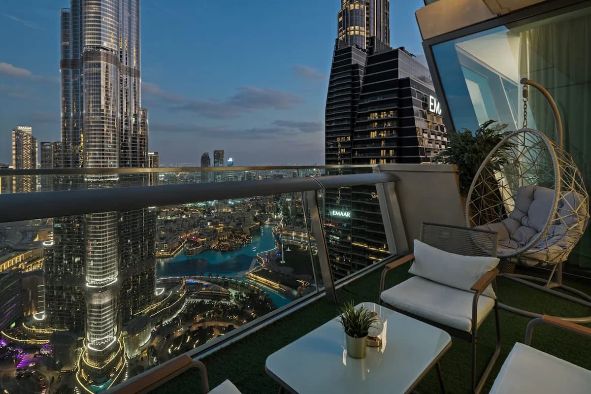3 Bedroom Furnished Apartment with Burj Khalifa + Fountain View | Burj Vista — photo 2