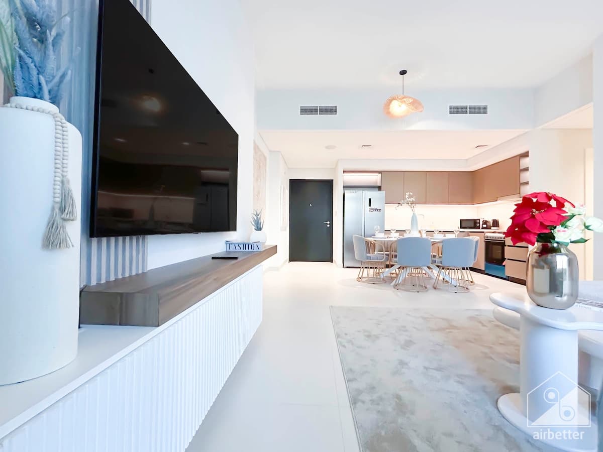 4 Bedroom Furnished Apartment | Burj Crown — photo 5