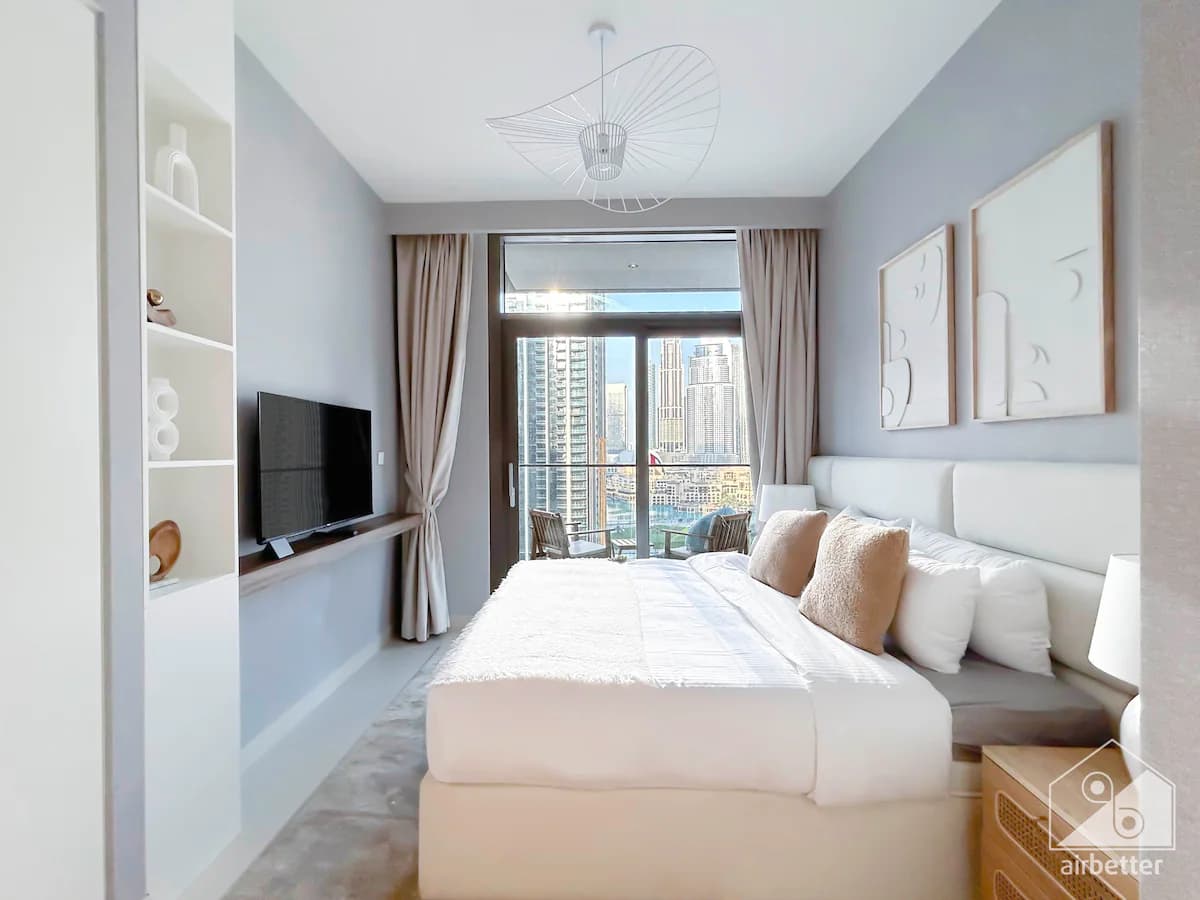 4 Bedroom Furnished Apartment | Burj Crown — photo 2