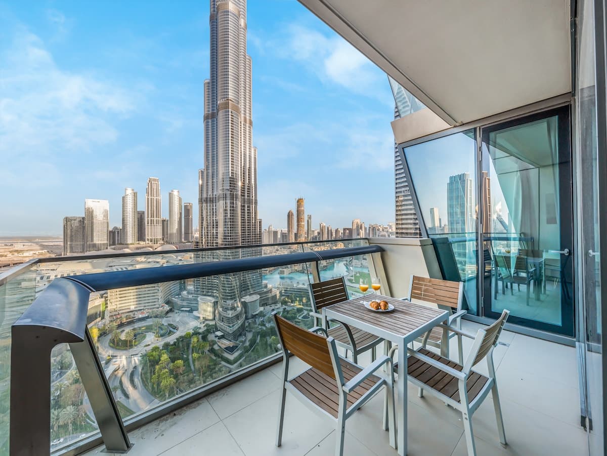 2 Bedroom Apartment with Workspace | Burj Vista Dubai — photo 2