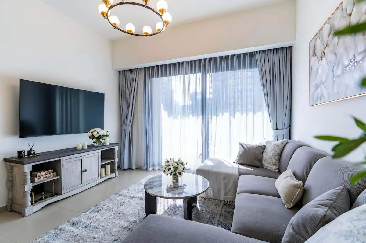 1 Bedroom Furnished Apartment | Act One / Act Two — photo 6