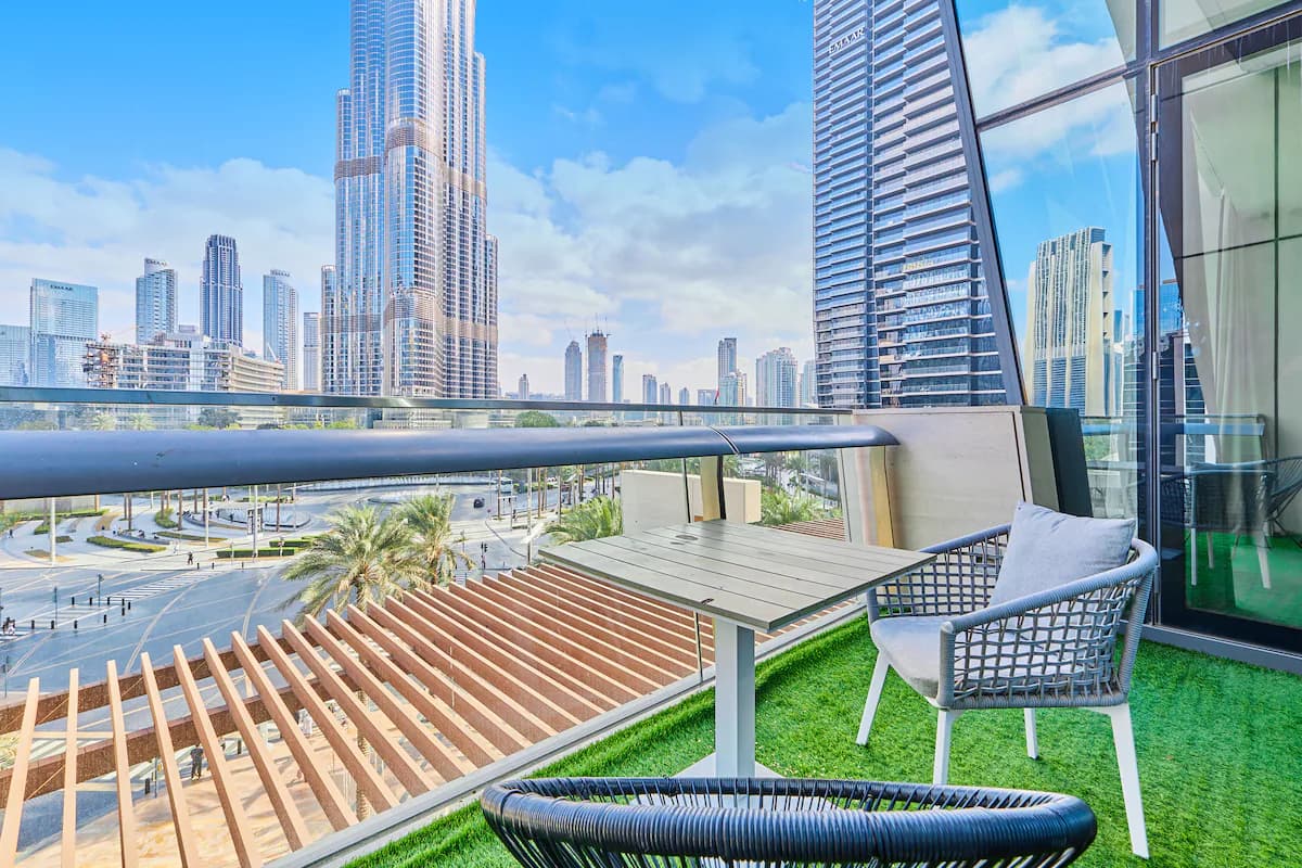 3 Bedroom Apartment with Pool Table | Burj Vista Dubai — photo 8