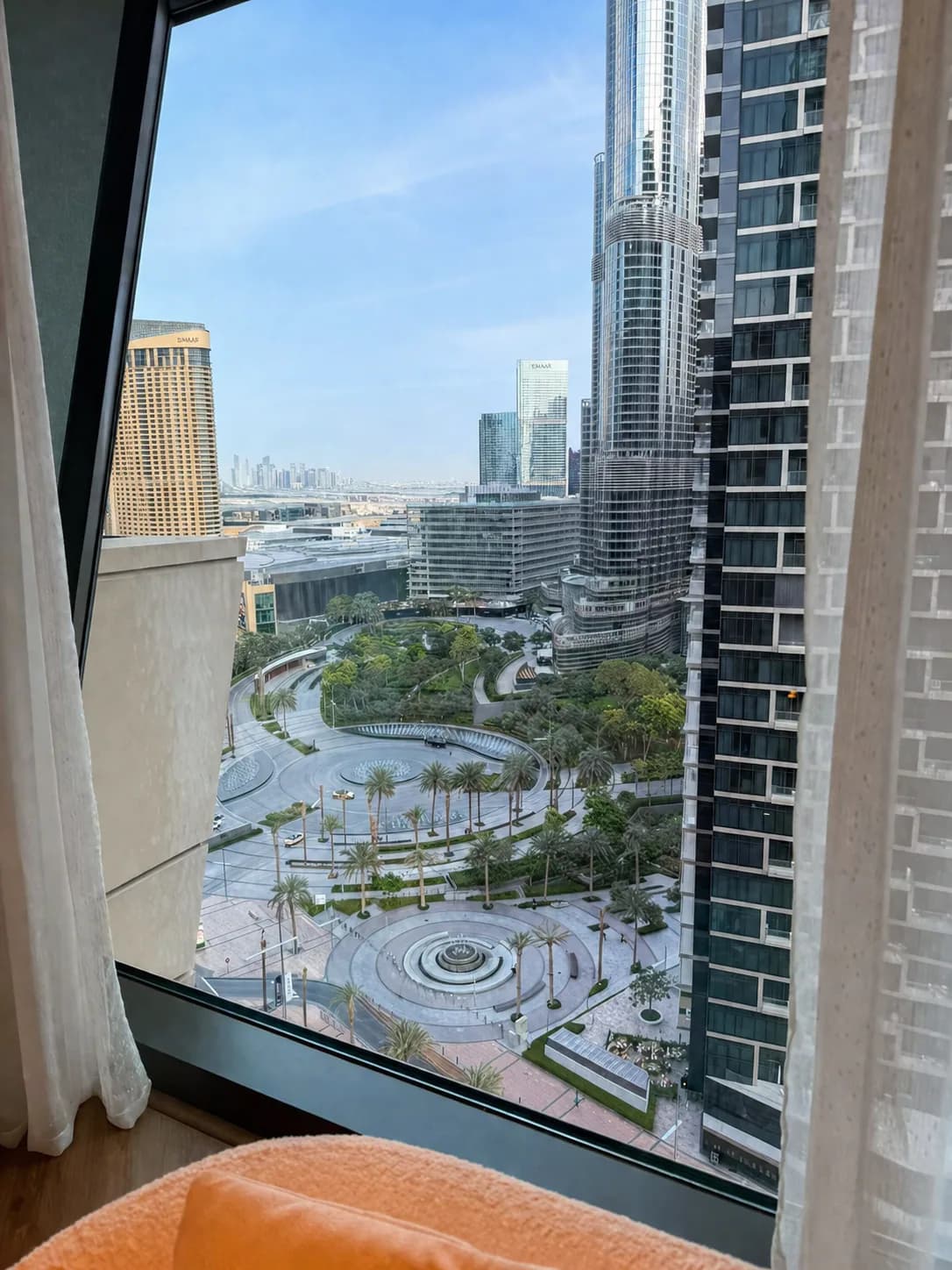2 Bedroom Apartment, Pets Allowed | Burj Vista Dubai — photo 2