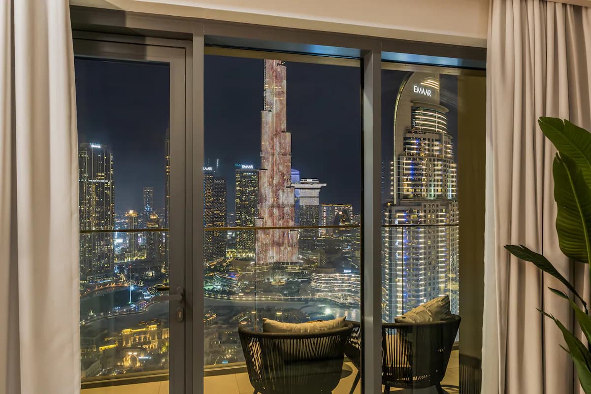 2 Bedroom Furnished Apartment with Fountain View | Burj Royale — photo 2
