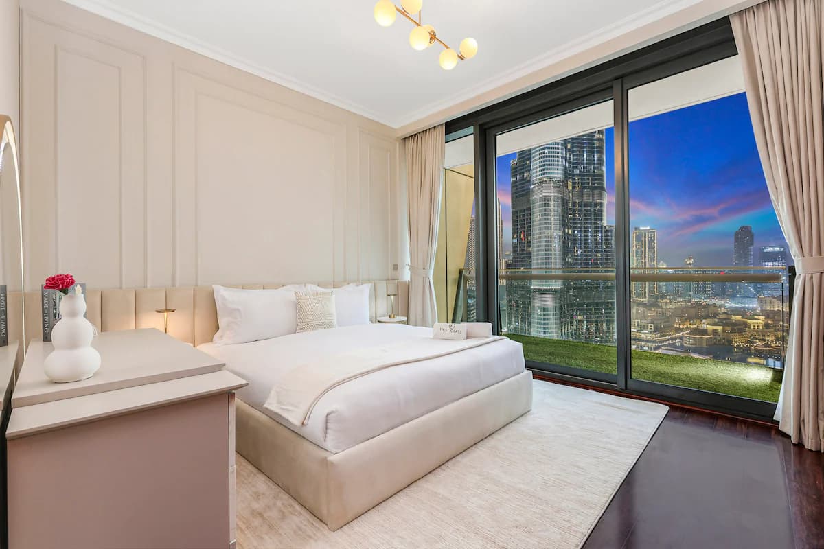 Burj Vista 3-Bed, 3-Bath Apartment, Sleeps 8, Fountain View — photo 3