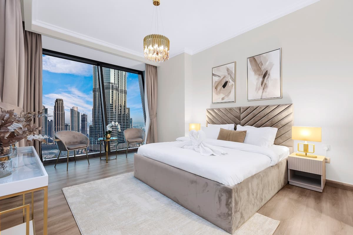 Fountain-View 3-Bedroom Apartment, Sleeps 11 | Burj Vista — photo 3