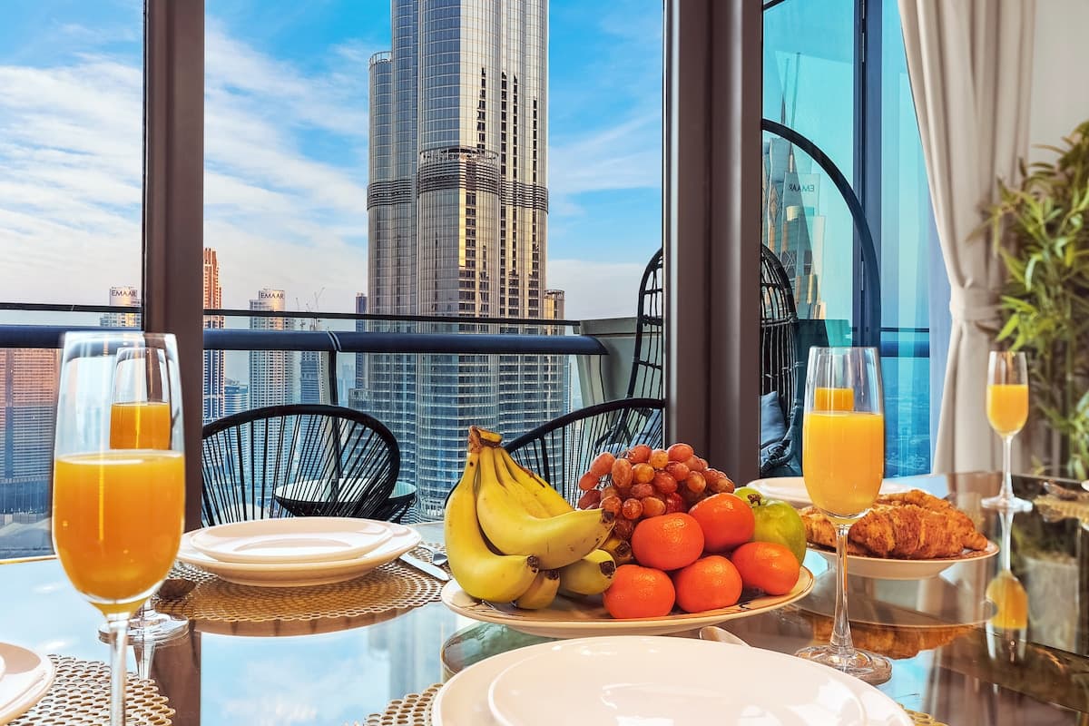 Fountain-View 3-Bedroom Apartment, Sleeps 11 | Burj Vista — photo 6