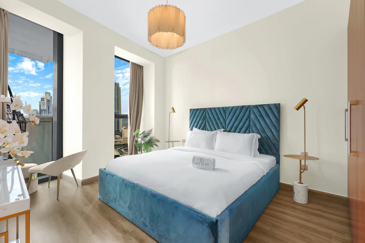 2 Bedroom Furnished Apartment with Skyline View | Burj Vista — photo 3