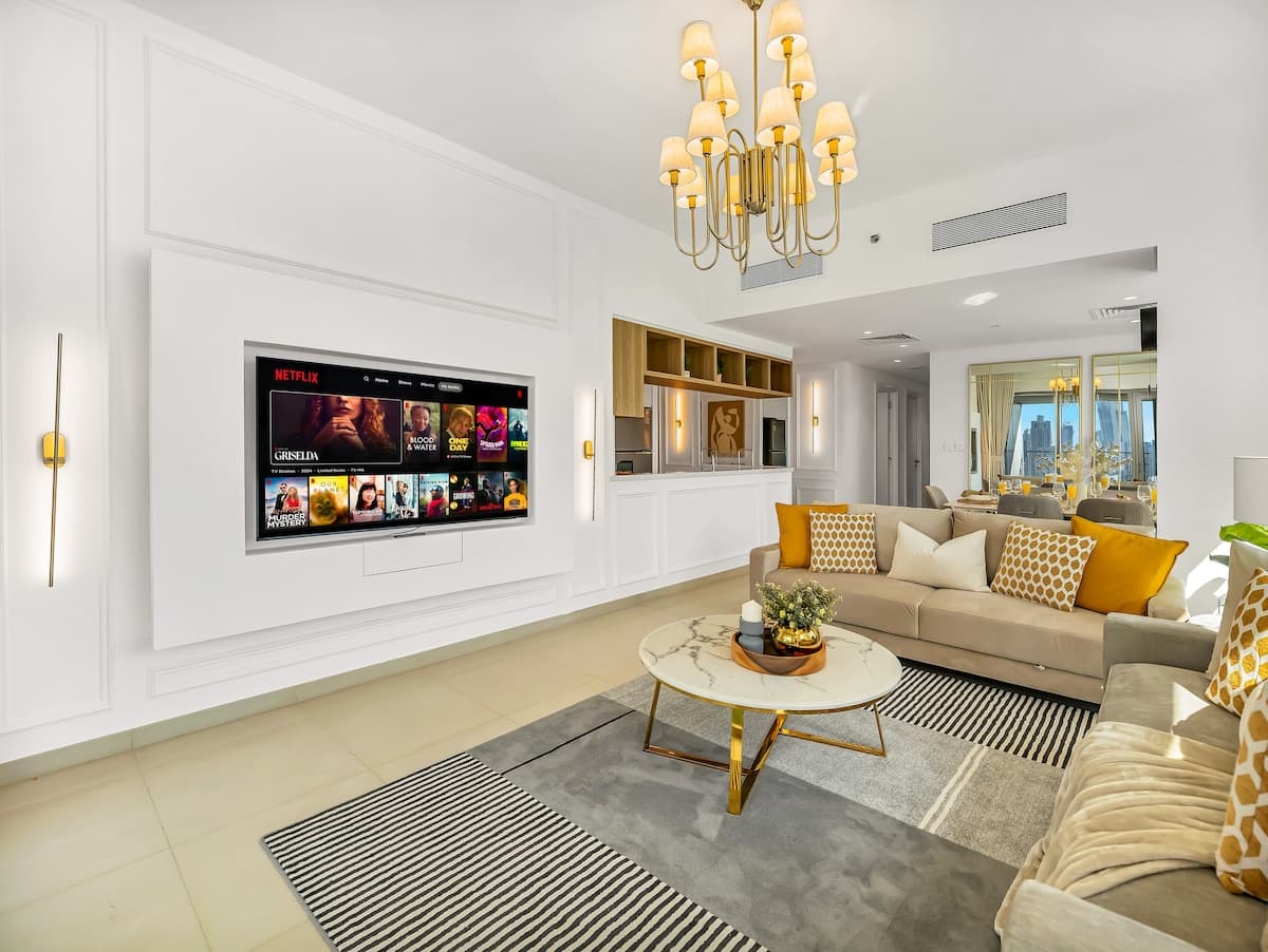 3 Bedroom Furnished Apartment | Downtown Views II — photo 3