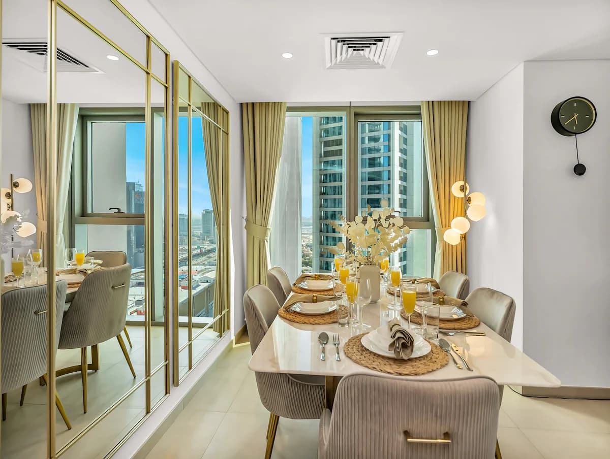 3 Bedroom Furnished Apartment | Downtown Views II — photo 8