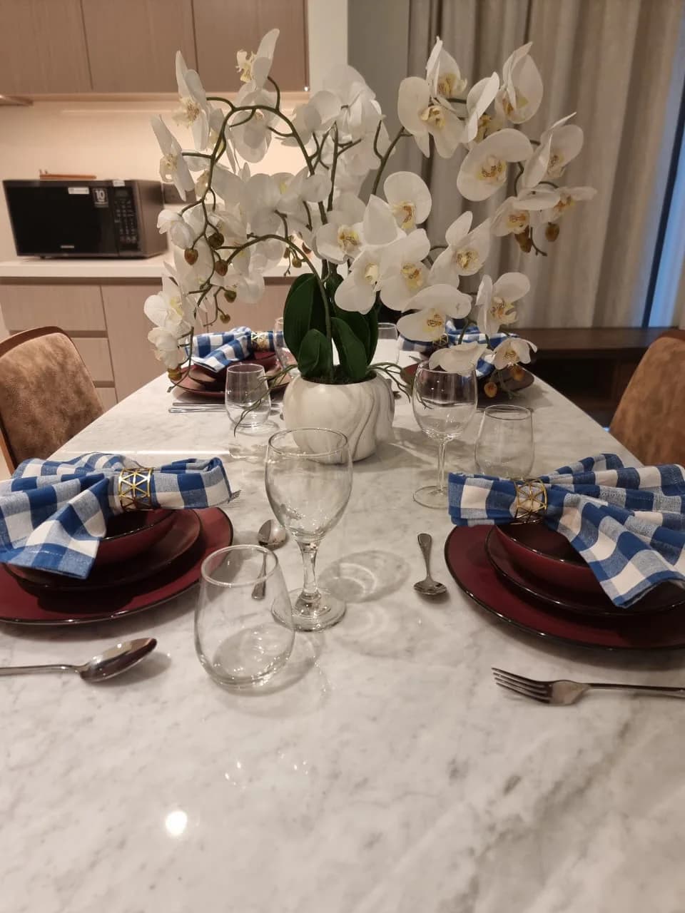2 Bedroom Apartment, Sleeps 3 | Act One / Act Two — photo 5