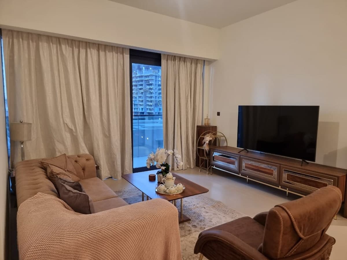 2 Bedroom Apartment, Sleeps 3 | Act One / Act Two — photo 2