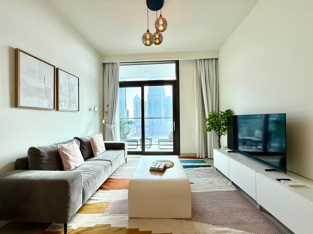 1 Bedroom Furnished Apartment | Burj Crown — photo 2