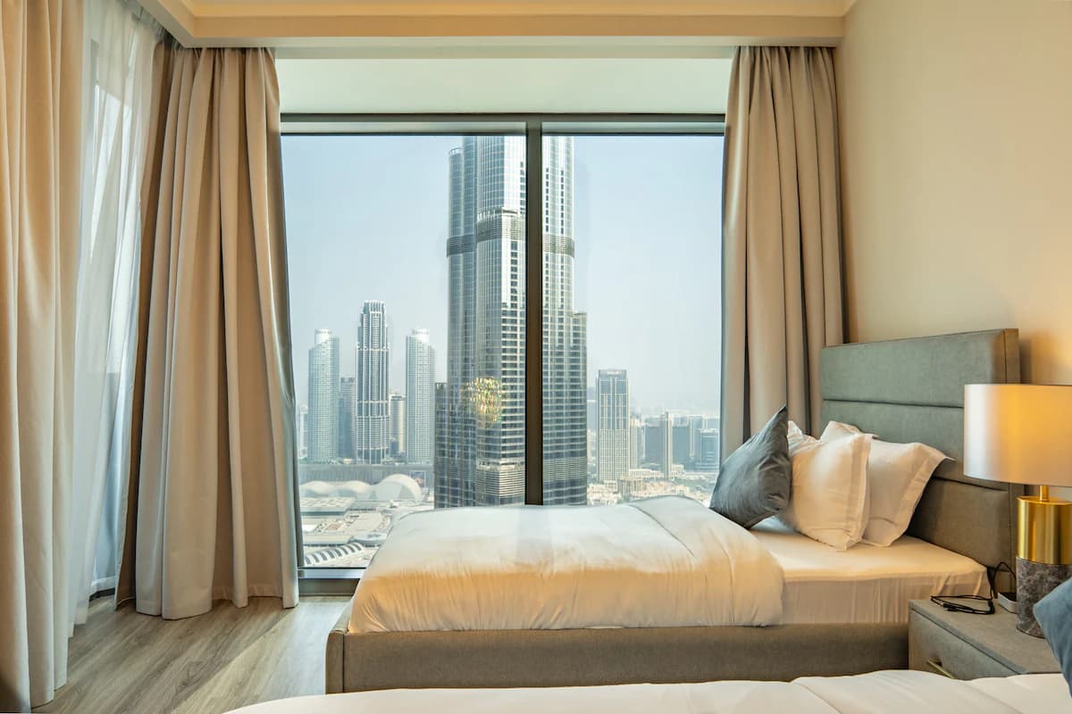 3-Bedroom Apartment in Burj Vista - from AED 1,780 — photo 3