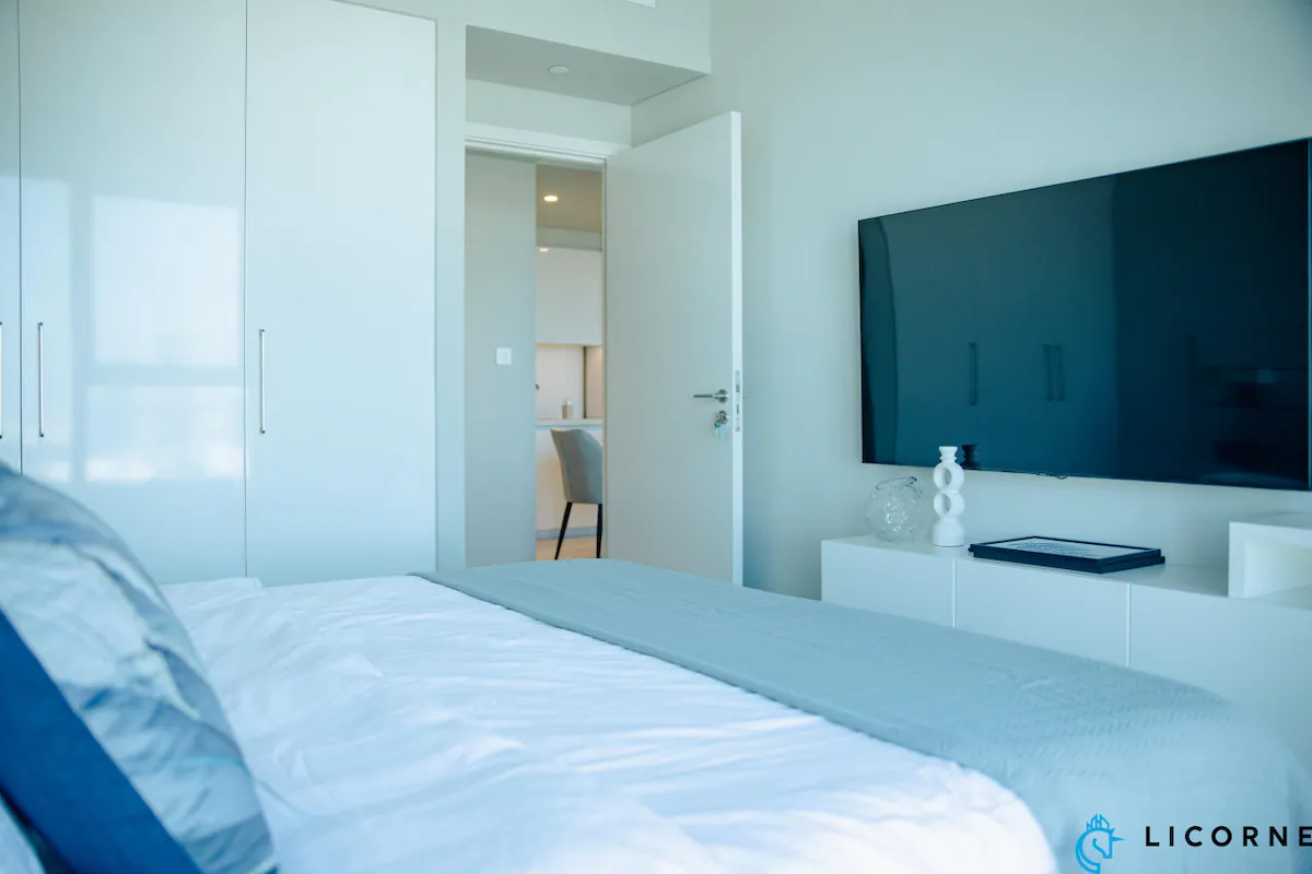 1 Bedroom Furnished Apartment with Skyline View | Downtown Views II — photo 6