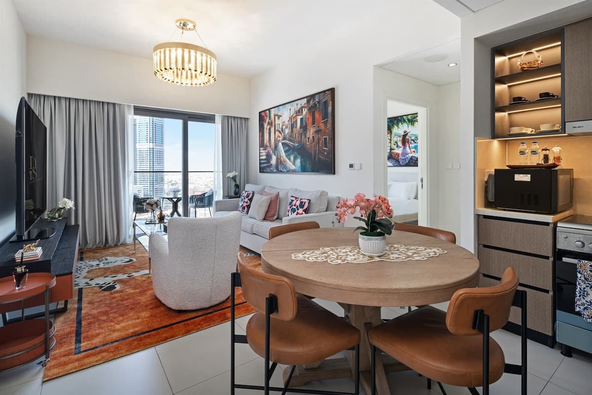 1 Bedroom Apartment, City Skyline View | Burj Crown — photo 2