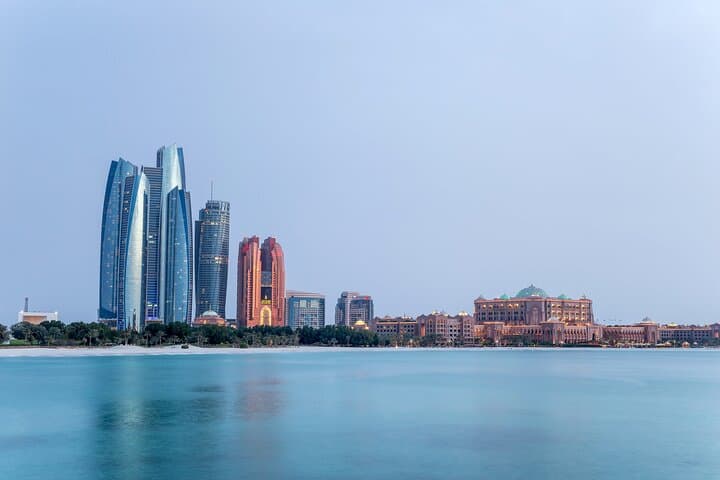 Abu Dhabi layover tour — 6 hours at key attractions
