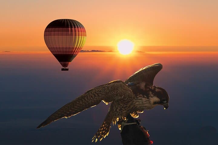 Hot air balloon ride over the Dubai Desert at sunrise — things to do in Ajman