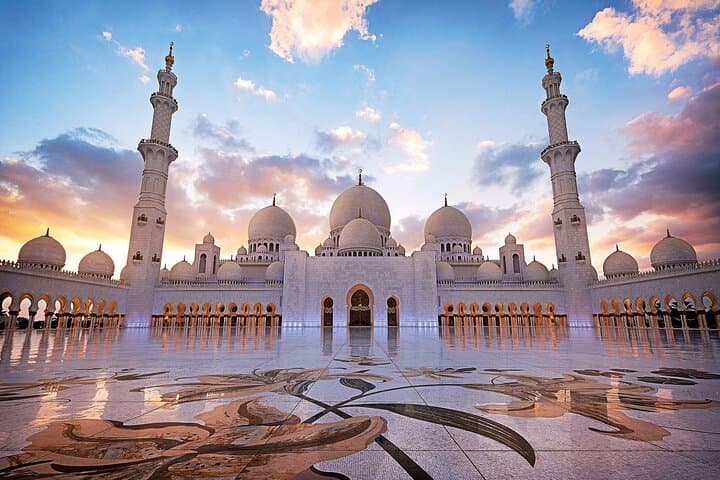 Private full-day Abu Dhabi city tour by SUV — Luxury & private things to do in Ajman