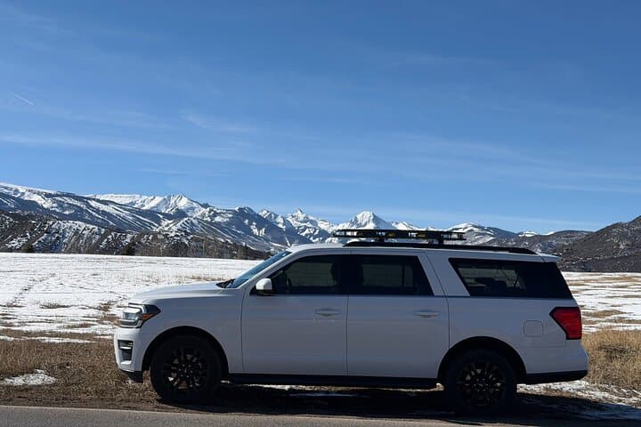 Private SUV transfer from Aspen Airport to Aspen or Snowmass, Aspen