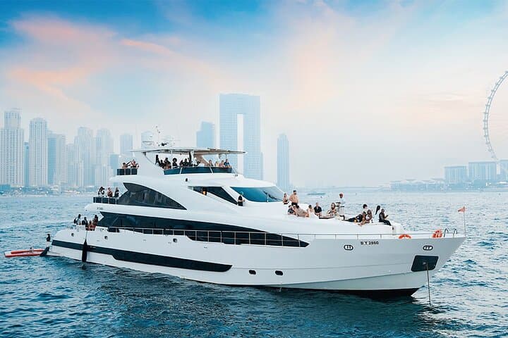 Luxury superyacht cruise in Dubai with dining and live DJ